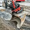 Die hydraulischen Tiltrotator-Funktionen werden von einem Hydraulikblock gesteuert, der in das Tiltrotator-Anbaugerät integriert ist.