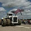 Mit dem Big Bud 16V-747 hat Big Bud Tractors Inc. im Jahre 1977 den stärksten Traktor der Welt gebaut.